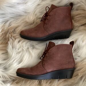 ECCO Skyler Hydromax wedge booties